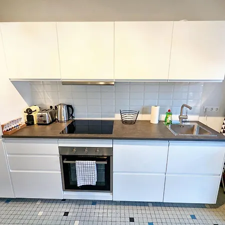 Howald 2 Bedroom With Private Garage & Garden Luxemburg