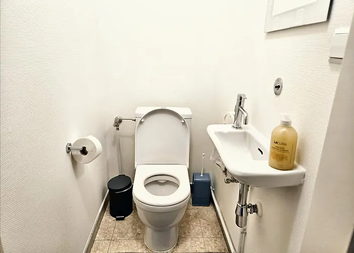 Howald 2 Bedroom With Private Garage & Garden * Люксембург