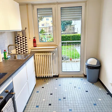 Апартаменты Howald 2 Bedroom With Private Garage & Garden *