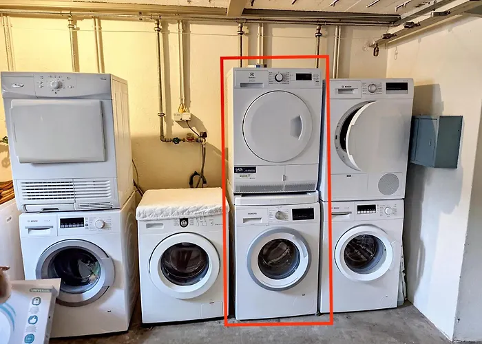 Howald 2 Bedroom With Private Garage & Garden Appartamento *